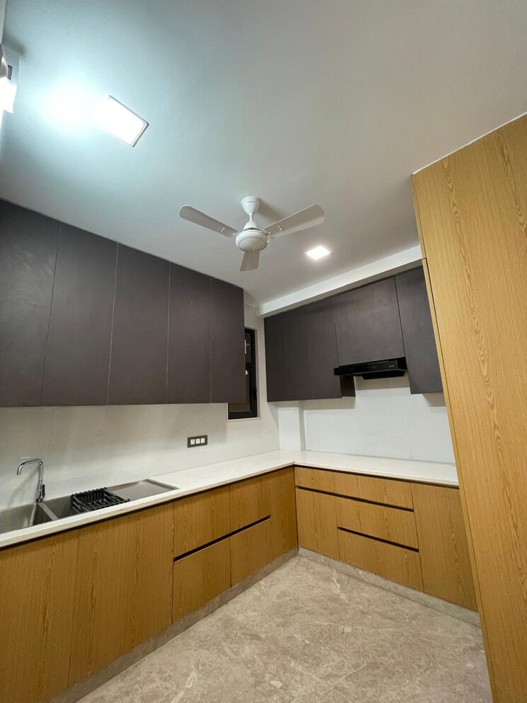 Kitchen, vipul-world-floors 3 Bedroom 192 Sq.Yd. Builder Floor In Sector 48 Gurgaon 8375155