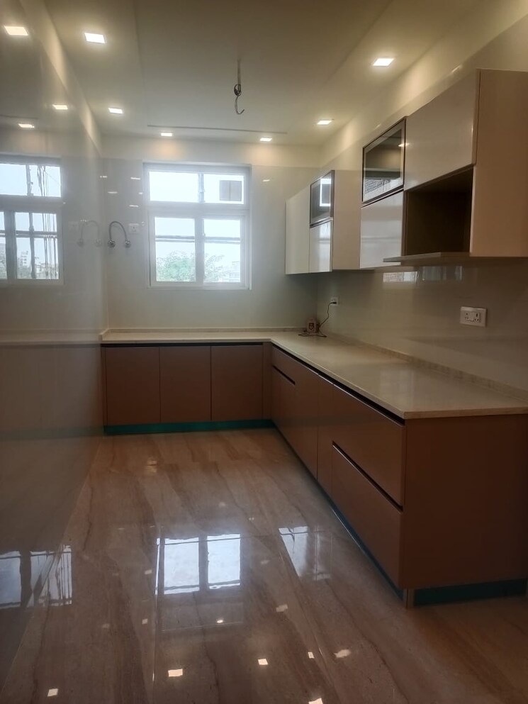 Kitchen, bptp-district-phase-2 3 Bedroom 1350 Sq.Ft. Builder Floor In Sector 84 Faridabad 8375168