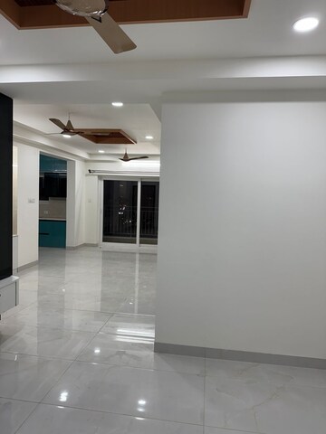 Room in 3 BHK Apartment at Poulomi Avante, Kokapet – for Rent