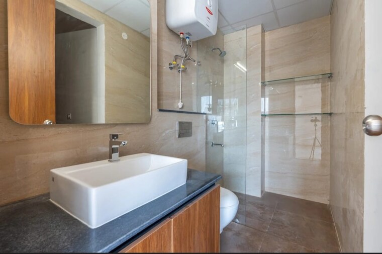 Bathroom, ardee-city 3 Bedroom 204 Sq.Yd. Builder Floor In Sector 52 Gurgaon 8375185