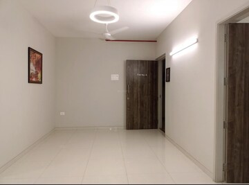 Room in 2 BHK Apartment at Riddhi Garden, Malad East – for Rent