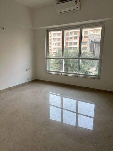 Room in 2 BHK Apartment at Kalpataru Radiance, Goregaon West – for Sale