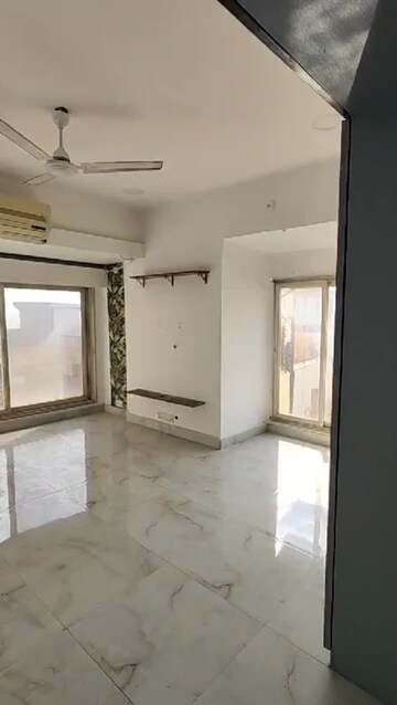 Room in 1 BHK Apartment at Mittal Ruia Park, Juhu – for Sale