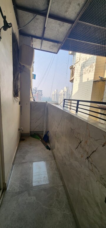 Balcony in 4 BHK Apartment at Amarpali Exotica, Sector 50 – for Sale