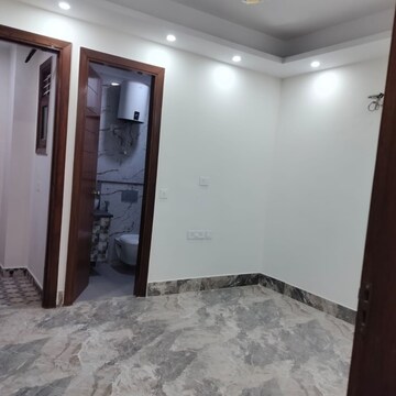 Room in 3 BHK Builder Floor at Saket – for Rent