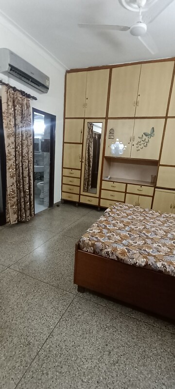 Bedroom in 2.5 BHK Builder Floor at Kalkaji – for Rent