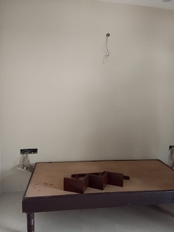 Furnished Amenities in 1 RK Builder Floor at Hauz Khas – for Rent