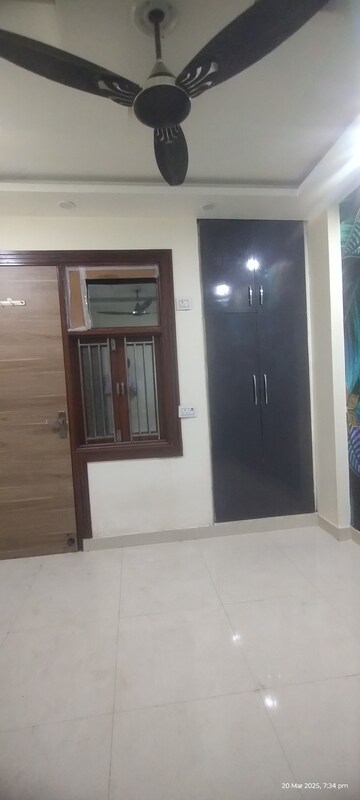 Furnished Amenities in 3 BHK Builder Floor at Uttam Nagar – for Sale