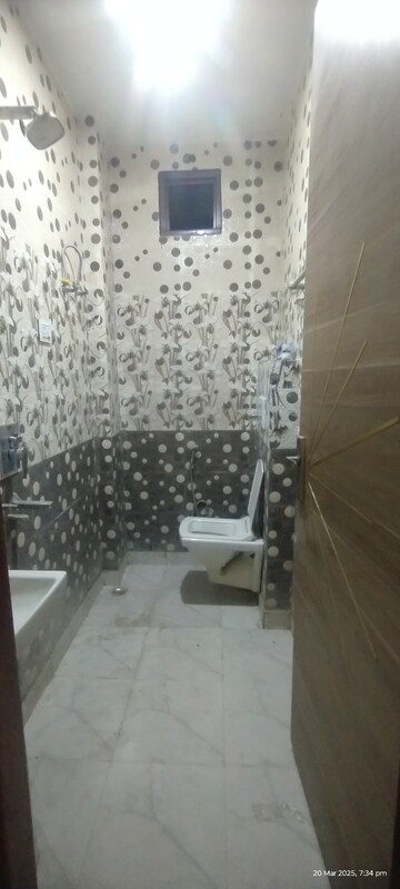 Master Bedroom in 3 BHK Builder Floor at Uttam Nagar – for Sale