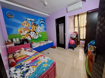 Bedroom in 3 BHK Builder Floor at Ardee City, Sector 52 – for Rent