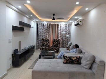 Living Room in 3 BHK Builder Floor at Ardee City, Sector 52 – for Rent