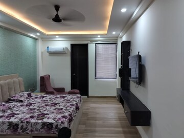 Living Room in 3 BHK Builder Floor at Ardee City, Sector 52 – for Rent