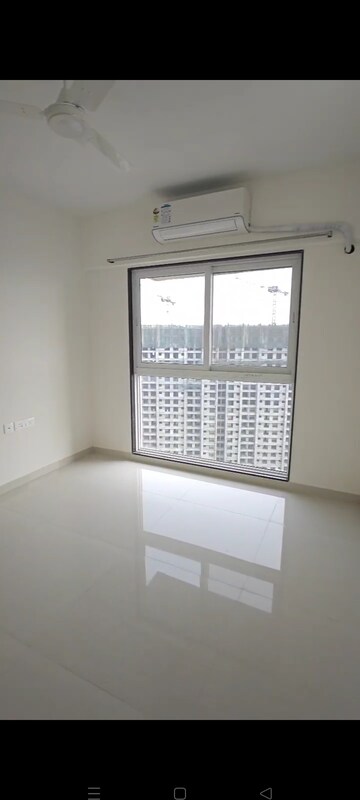 Room in 2 BHK Apartment at Ashar Axis, Majiwada – for Rent