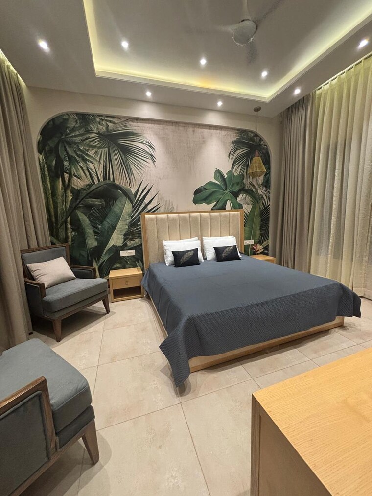 Living Room, khan market 4 Bedroom 2400 Sq.Ft. Apartment In Khan Market Delhi 8375492