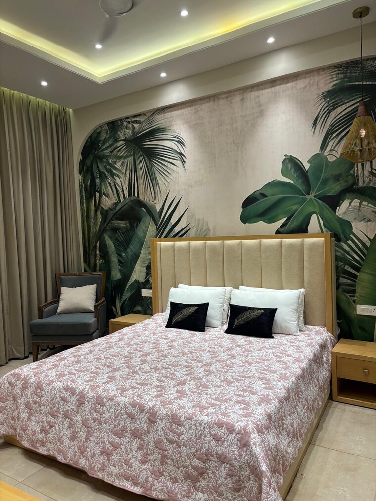 Bedroom, khan market 4 Bedroom 2400 Sq.Ft. Apartment In Khan Market Delhi 8375492