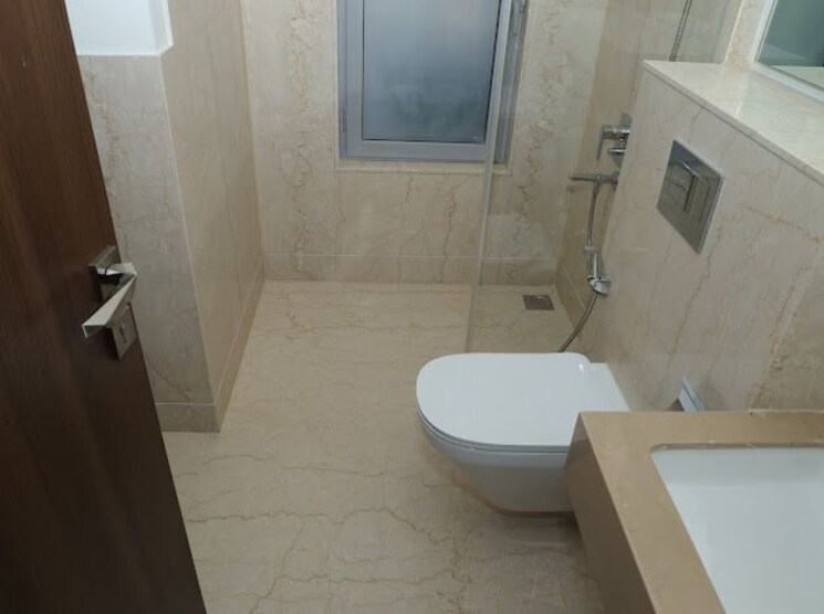 Bathroom, piramal-aranya-arav 2 Bedroom 760 Sq.Ft. Apartment In Byculla Mumbai 8365933