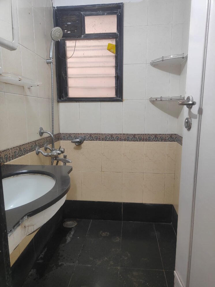 Bathroom, rustomjee-central-park 1 Bedroom 550 Sq.Ft. Apartment In Andheri East Mumbai 8375513