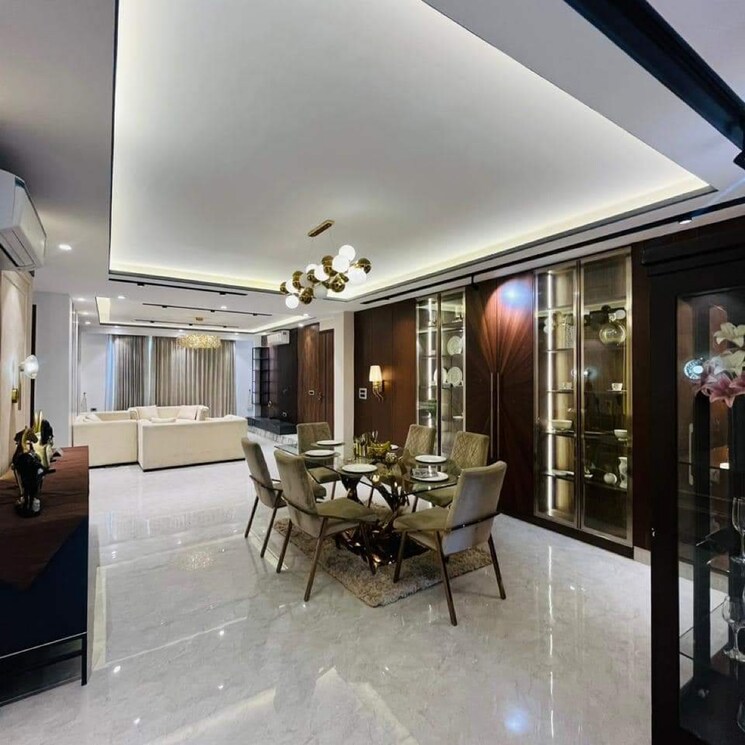 Gym, ansal-api-versalia 4 Bedroom 300 Sq.Yd. Builder Floor In Sector 67a Gurgaon 8375540