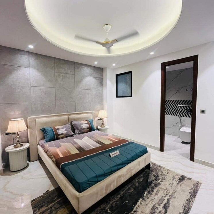 Bedroom, ansal-api-versalia 4 Bedroom 300 Sq.Yd. Builder Floor In Sector 67a Gurgaon 8375540