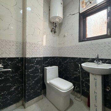  2 BHK Apartment at Chattarpur – for Rent