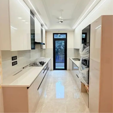 Building Lobby in 4 BHK Builder Floor at Ansal API Esencia, Sector 67 – for Sale