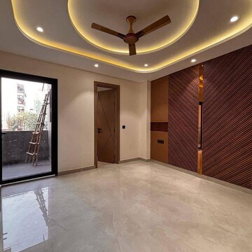 Room in 4 BHK Builder Floor at Ansal API Esencia, Sector 67 – for Sale