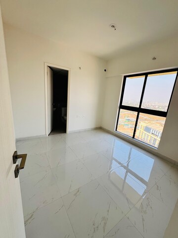 Room in 1 BHK Apartment at Runwal Gardens Phase 2, Dombivli East – for Rent