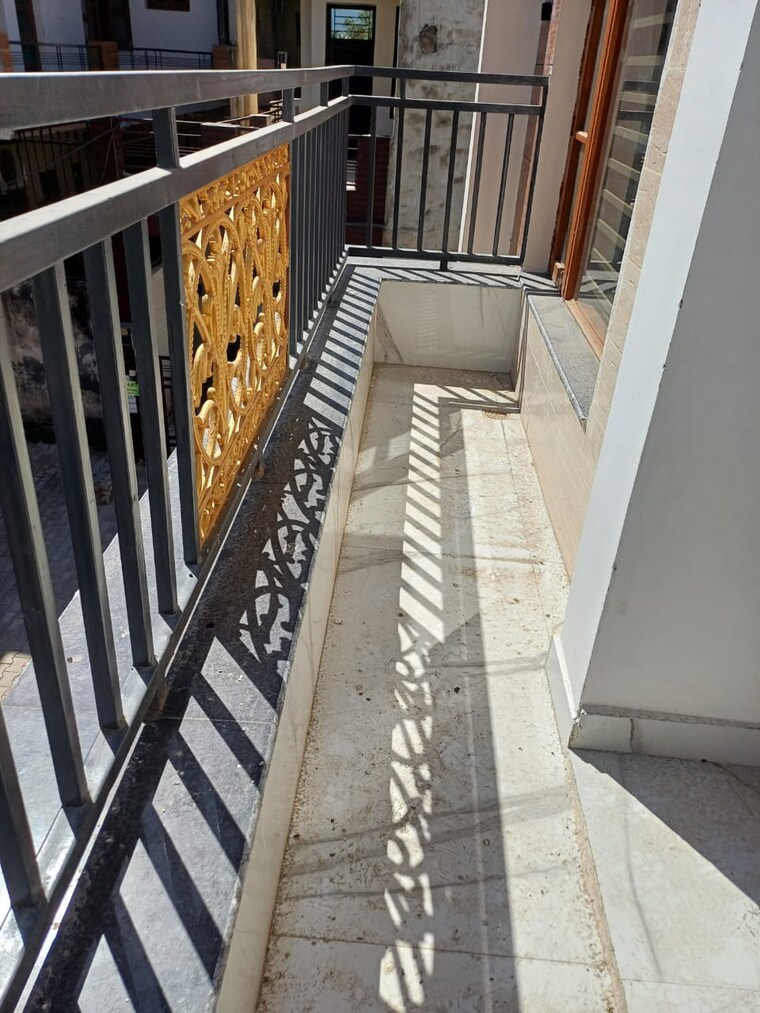 Balcony, sector 126 3 Bedroom 103 Sq.Yd. Independent House In Sector 126 Mohali 8375583