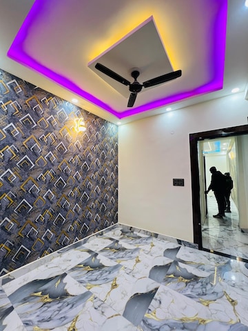 Bedroom in 1 BHK Builder Floor at Kashmiri Gate – for Sale