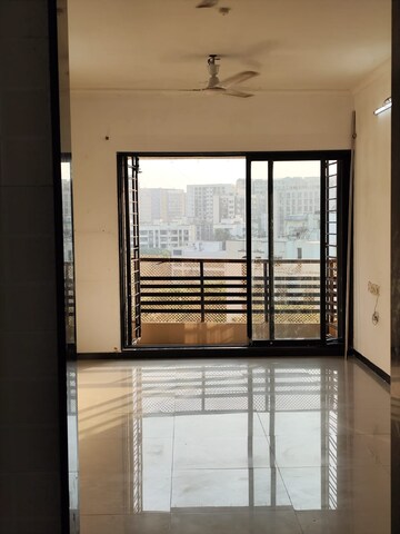 Room in 1.5 BHK Apartment at Haware Tilak Nagar, Tilak Nagar – for Rent