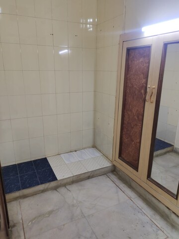 Bathroom in 2.5 BHK Builder Floor at Krishna Nagar – for Rent