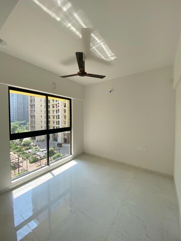 Room in 1.5 BHK Apartment at Runwal Gardens Phase 2, Dombivli East – for Rent