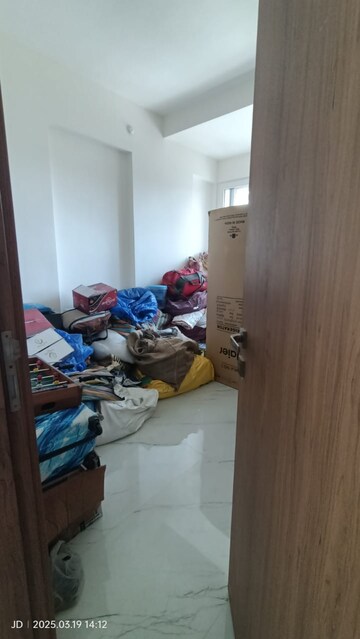 Plot Area in 3 BHK Apartment at Mohammadwadi – for Rent