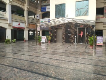  Office Space – Exterior View View at Ansal Sushant Shopping Arcade, Sector 27 - for Rent