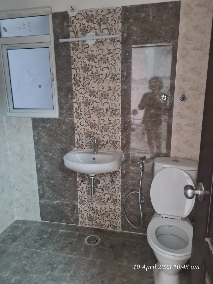 Bathroom, bestech-park-view-city-2 3 Bedroom 1859 Sq.Ft. Apartment In Sector 49 Gurgaon 8375878