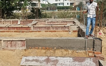 Plot For Sale in Gomti Nagar