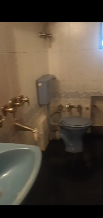 Bathroom in 2 BHK Apartment at Sahakar Niwas, Tardeo – for Rent