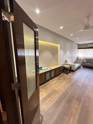 2 BHK Apartment For Rent in Bandra West