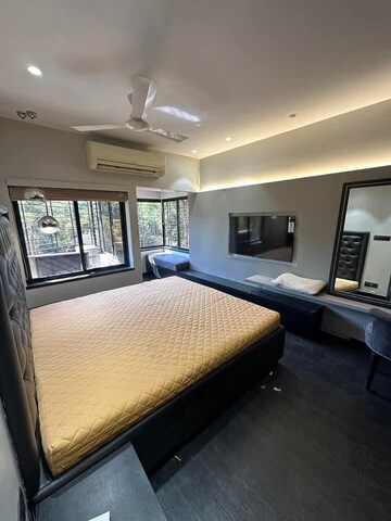 Bedroom in 2 BHK Apartment at Bandra West – for Rent