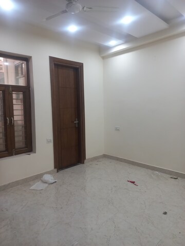 Furnished Amenities in 2 BHK Builder Floor at RPS Palm Drive, Sector 88 – for Rent