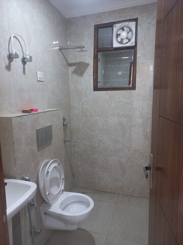 Bathroom in 2 BHK Builder Floor at RPS Palm Drive, Sector 88 – for Rent