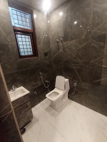 Bedroom in 2 BHK Builder Floor at Gyan Khand – for Sale