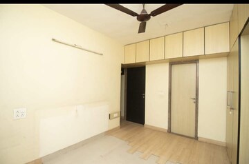 Room in 2 BHK Apartment at Kanakia Spaces Niharika, Manpada – for Rent