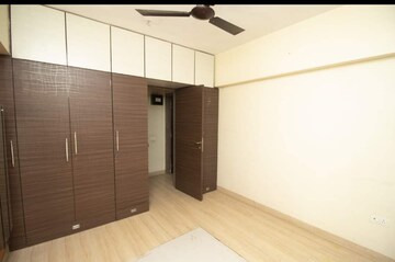 Room in 2 BHK Apartment at Kanakia Spaces Niharika, Manpada – for Rent