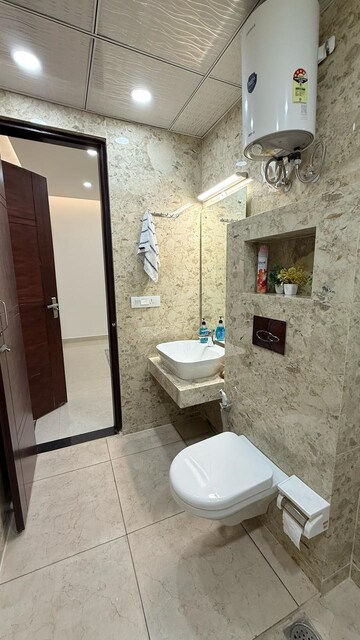 Bathroom in 2 BHK Apartment at Capital Paradise, Pathribagh – for Sale
