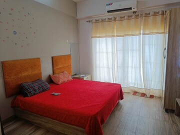 1 BHK Apartment For Rent in Paramount Golfforeste, Zeta I Greater Noida