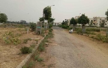 Plot For Sale in Sector 78