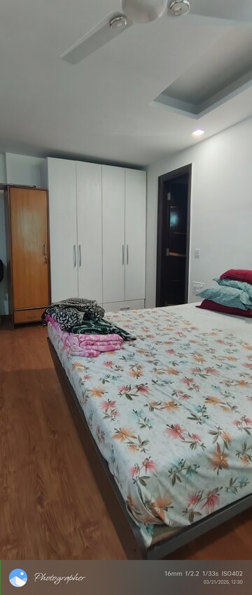 Bedroom in 3 BHK Builder Floor at Sector 23 – for Rent