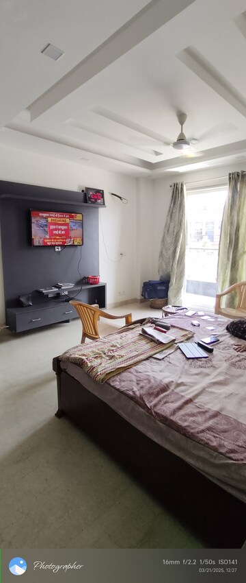 Bedroom in 3 BHK Builder Floor at Sector 23 – for Rent