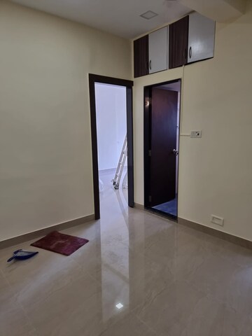 Room in 1 BHK Apartment at Usha Sadan Apartment, Colaba – for Rent